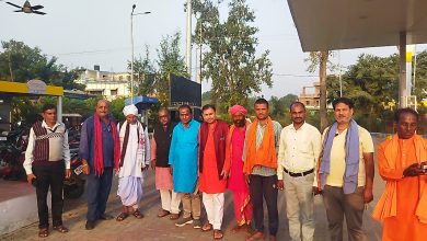 मौके पर लोग